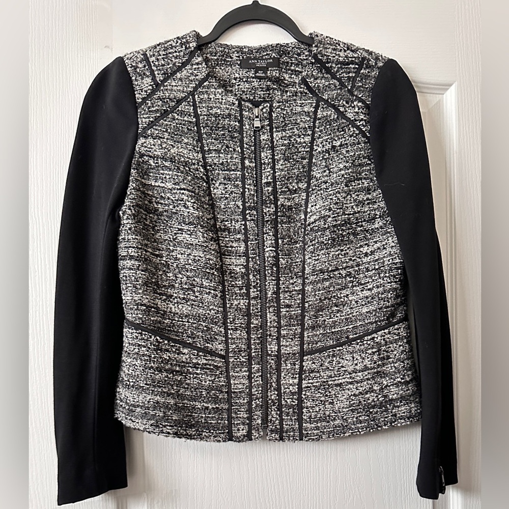 Ann Taylor Black and Gray Tweed Blazer, 6p
